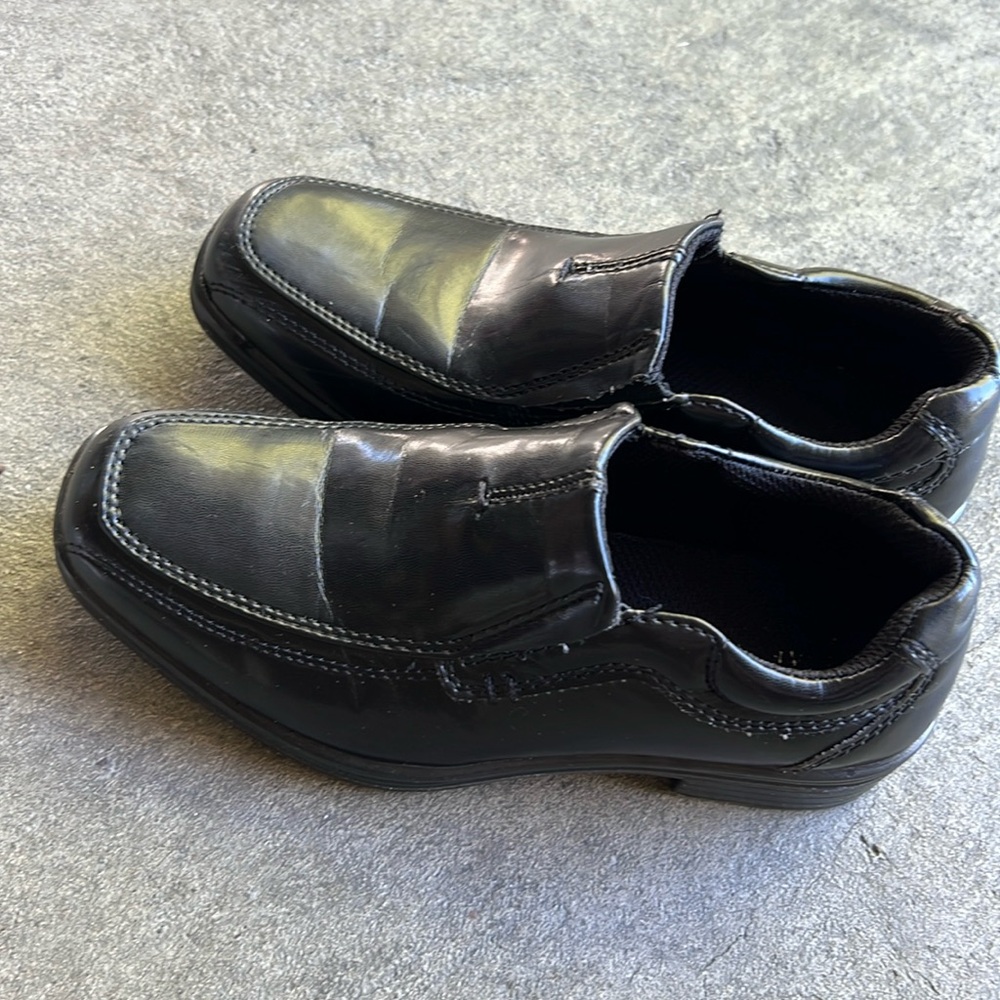 Boy dress shoe